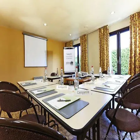 Campanile Saint-brieuc Hotel 3*